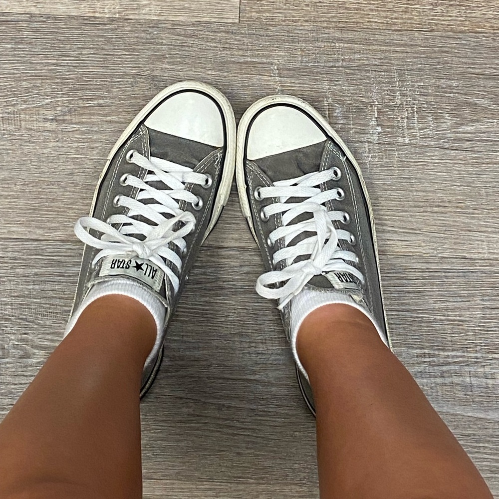 women’s low top converse